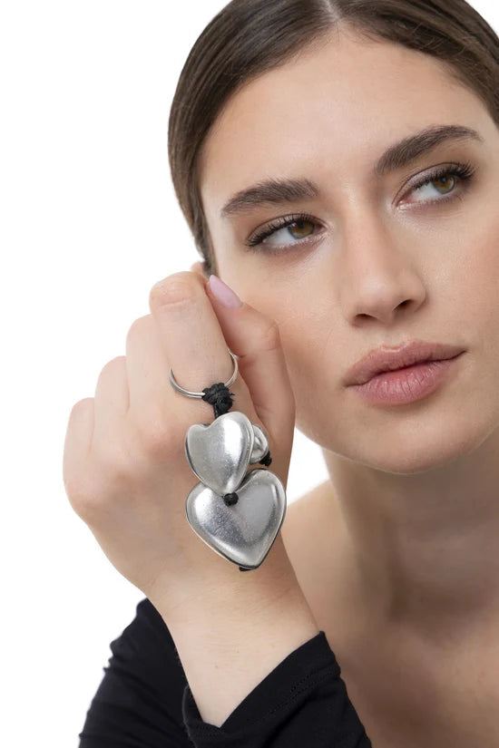 Portachiavi donna due cuori in alluminio