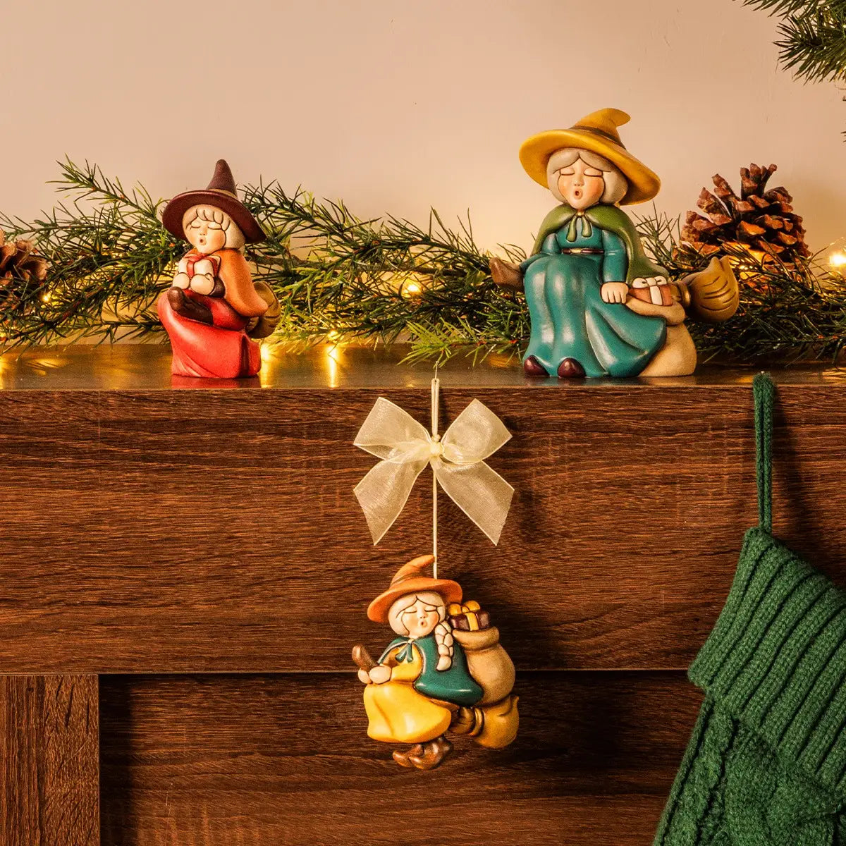 Befana Berta da appendere in ceramica