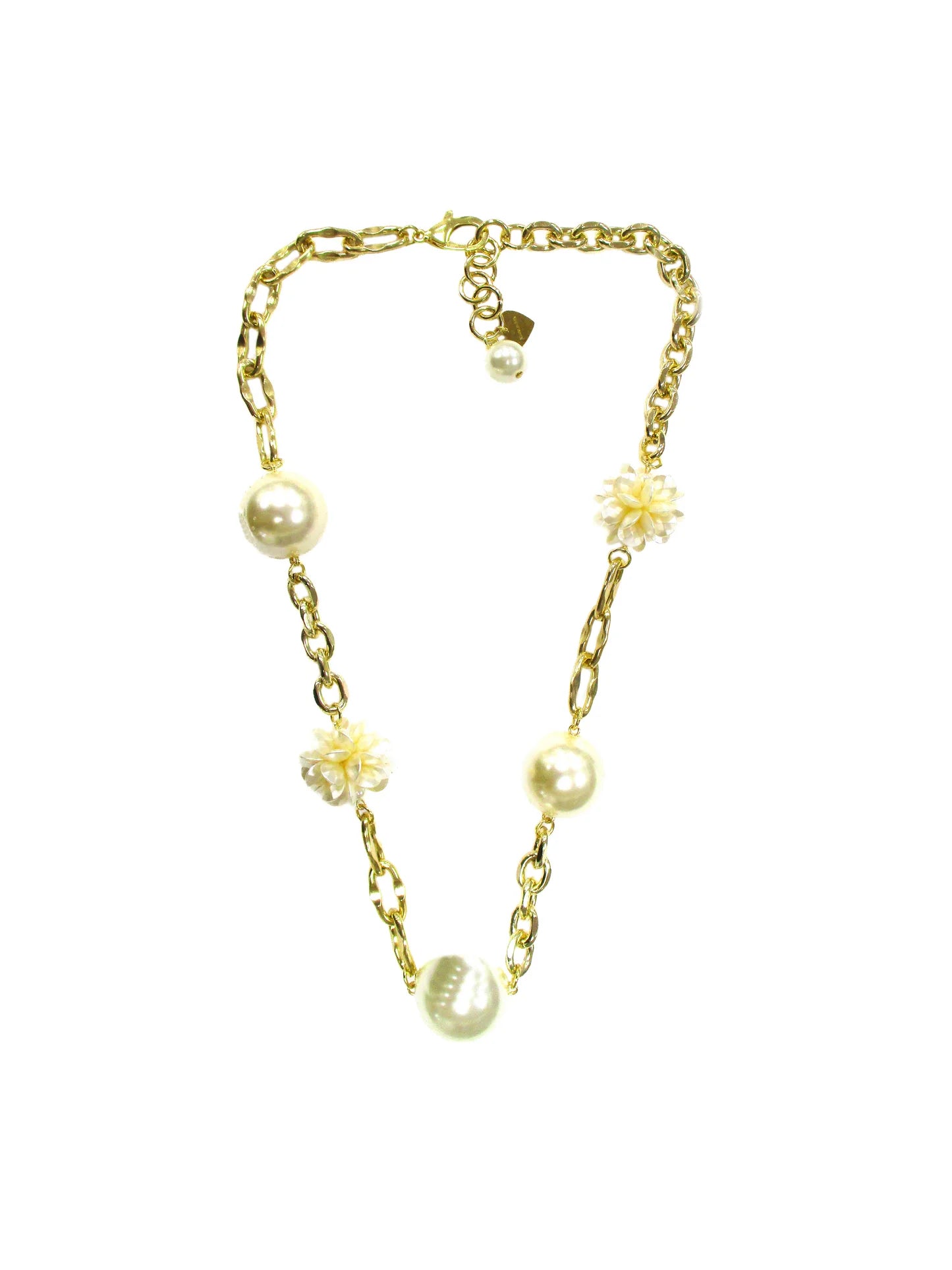 Collana con resine perlate e motivi floreali incatenati e inserti di catena - Madreperla