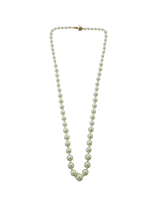 Collana infilata in gradazione con resine perlate - Effervescente White