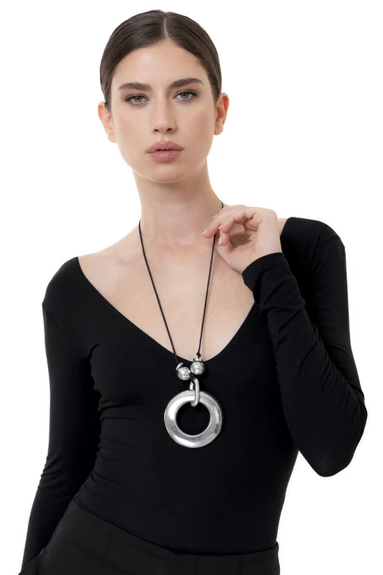 Collana lunga donna con pendente cerchio