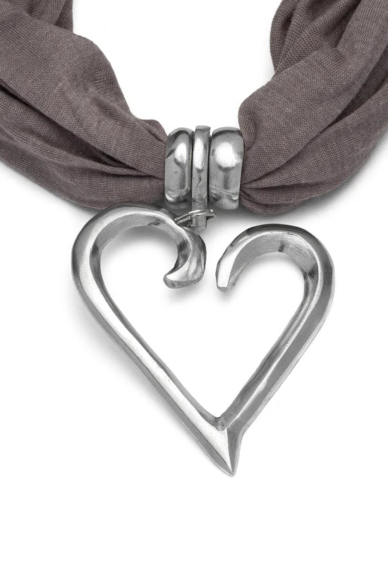 SCIARPA GIOIELLO CUORE CUT OUT