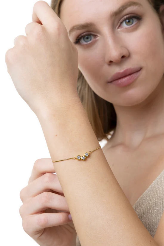 Bracciale regolabile con tre punti luce in zirconi