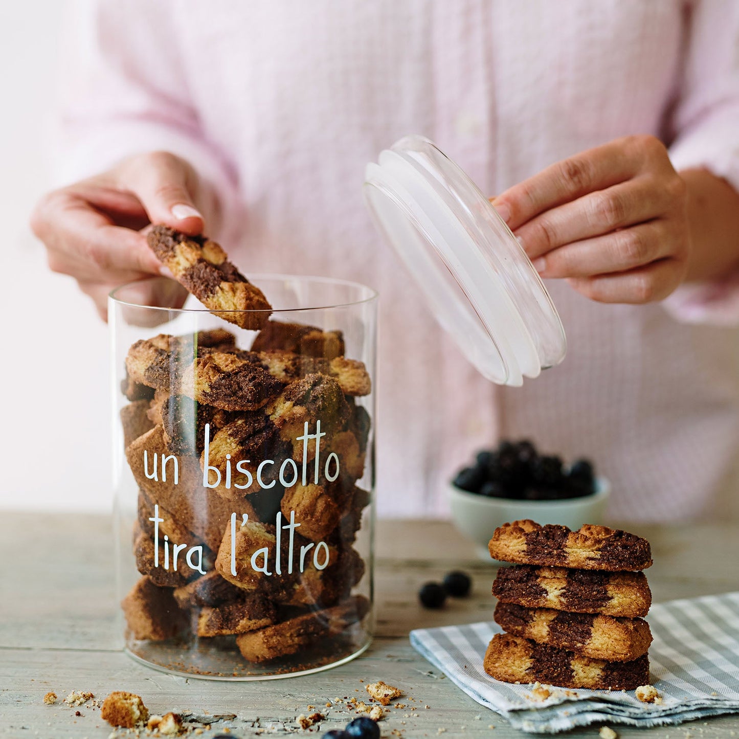 Biscottiera Un biscotto tira l'altro