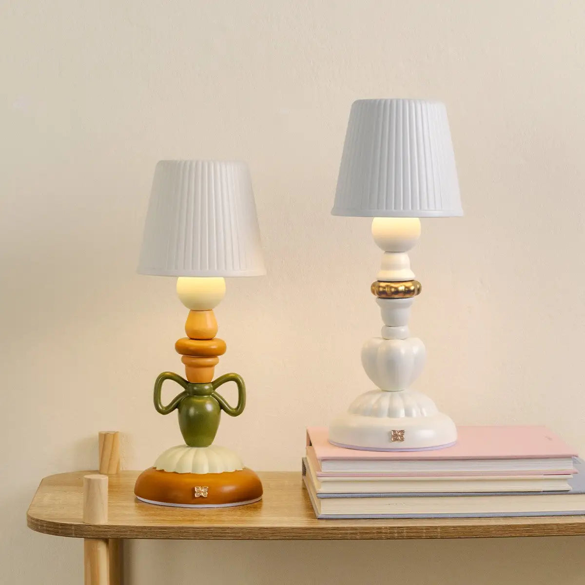 Lampada in porcellana con fiocco, verde